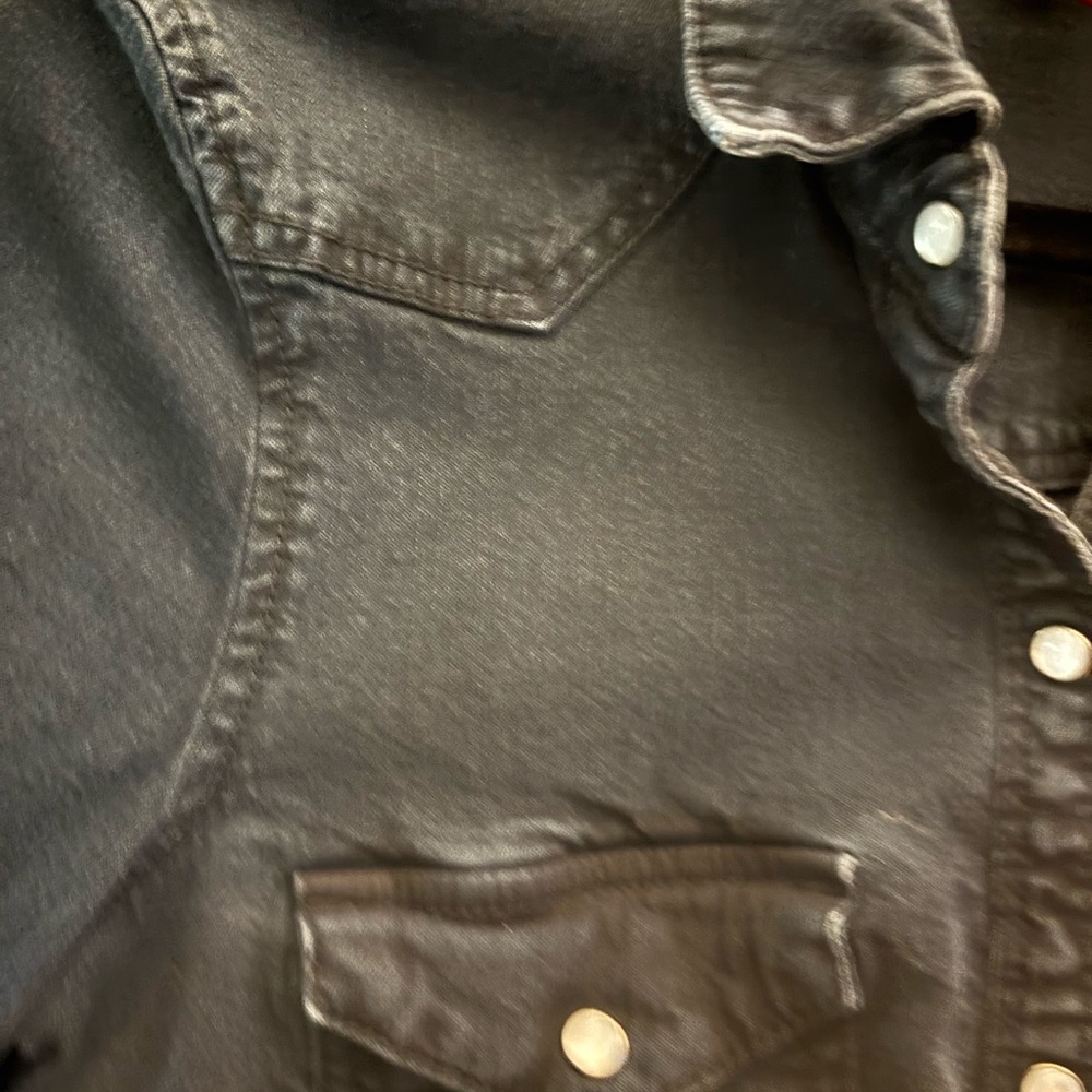 Vintage early 2000s H&M Divided denim shirt size 6/sm - Picture 3 of 6